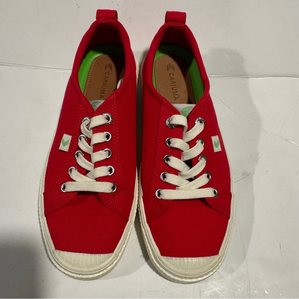 Cariuma Women's Low-Top Red Canvas Sneakers Size 7